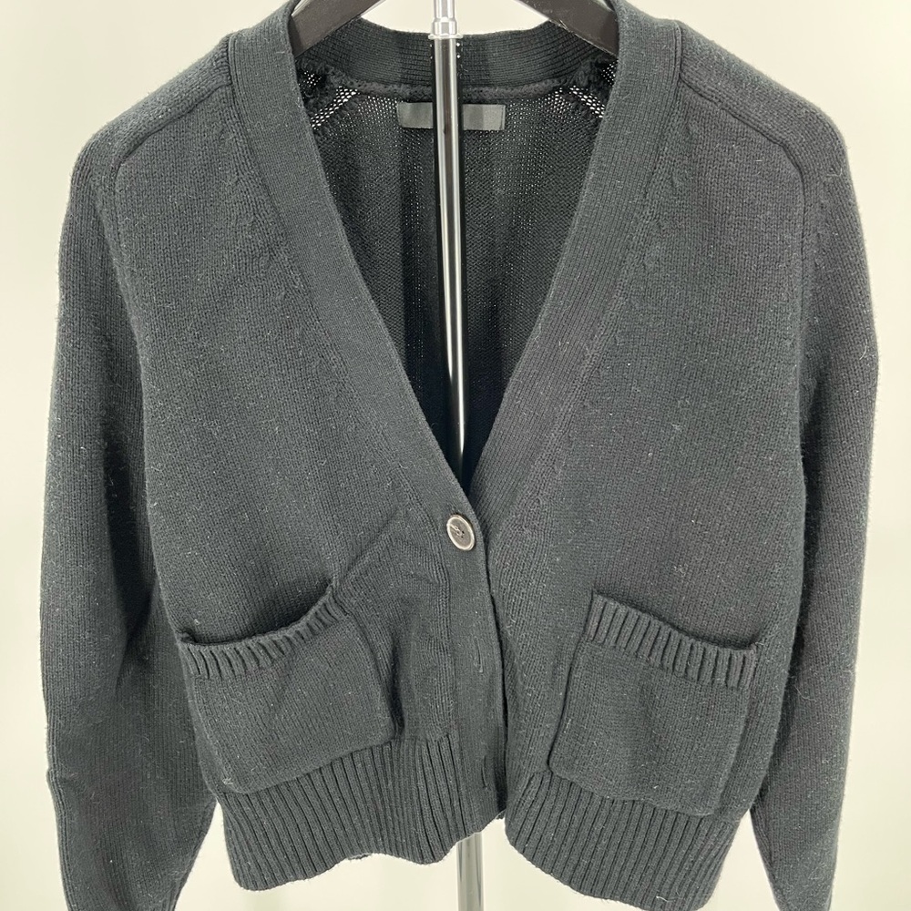 Banana Republic Black Knit V-Neck Cardigan Sweater M w/ Buttons & Pockets